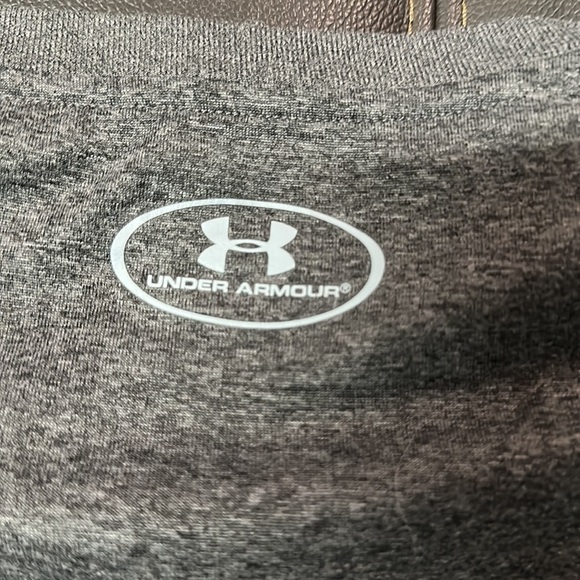 Men's or women's under Armour, University of Auburn Tigers shirt - Picture 4 of 5